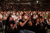 Bei Veranstaltungen mit festen Sitzplätzen dürfen Besucher in Sachsen-Anhalt bald die Masken abnehmen.