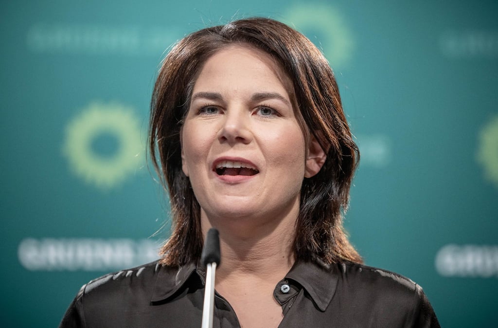 Grünen-Kanzlerkandidatin Annalena Baerbock will Kleinverdiener beim Kauf von E-Autos entlasten.