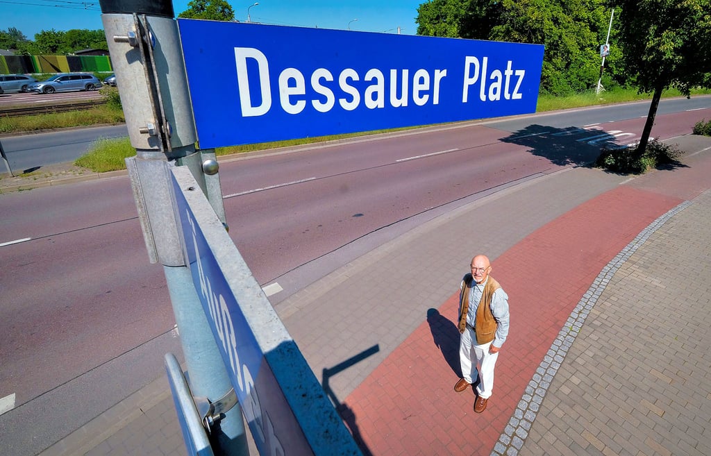 Ein Mord unter Bauarbeitern, die in den 1960er-Jahren am Dessauer Platz gearbeitet haben, ist einer der Fälle, die Siegfried Schwarz wieder beleuchtet.