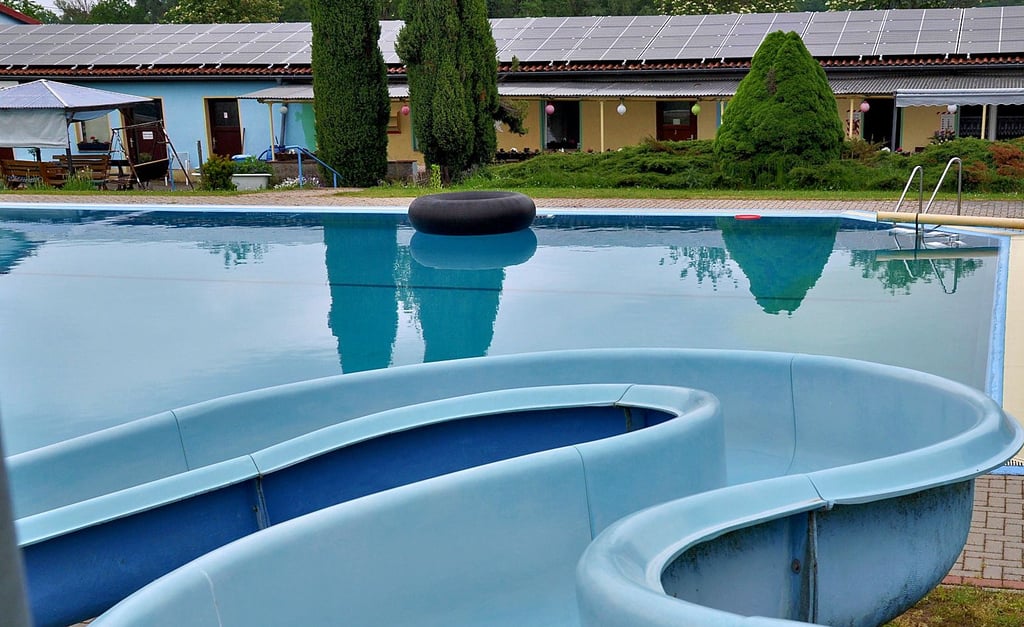 Das Werbener Freibad hat einiges zu bieten, unter anderem eine Rutsche. Die Einrichtung macht am Sonnabend auf.