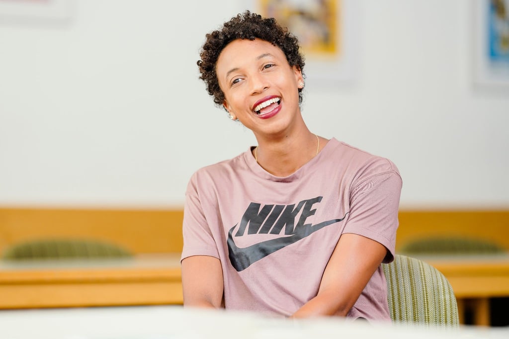 Die Leichtathletin Malaika Mihambo lacht.