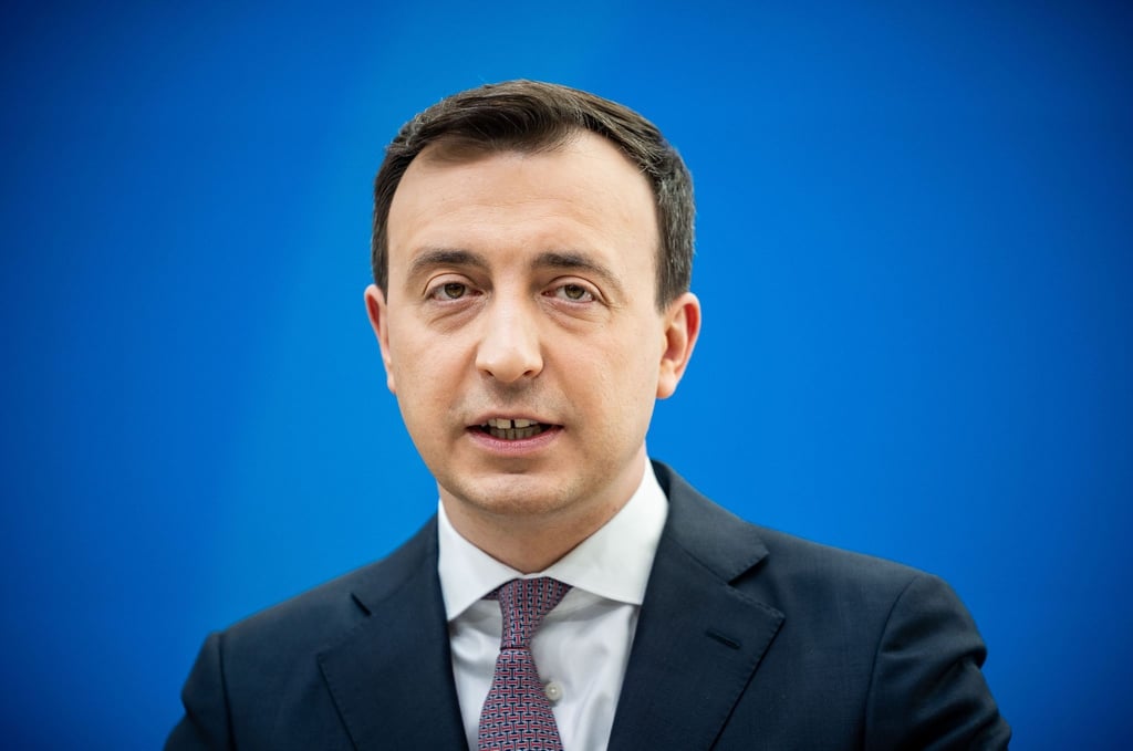 Paul Ziemiak, CDU-Generalsekretär, spricht bei einer Pressekonferenz.