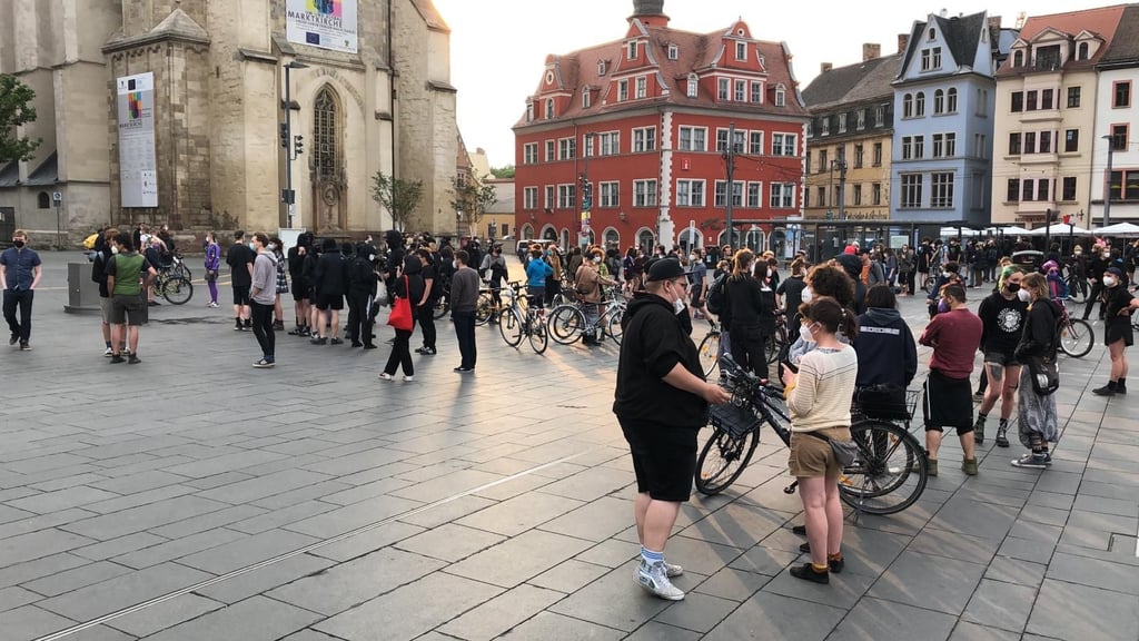 Demo auf dem Markt in Halle