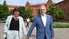 Reiner Haseloff (CDU), Ministerpräsident von Sachsen-Anhalt, und seine Ehefrau Gabriele Haseloff verlassen das Wahllokal nach der Stimmabgabe.