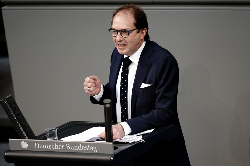 Alexander Dobrindt (CSU) spricht.