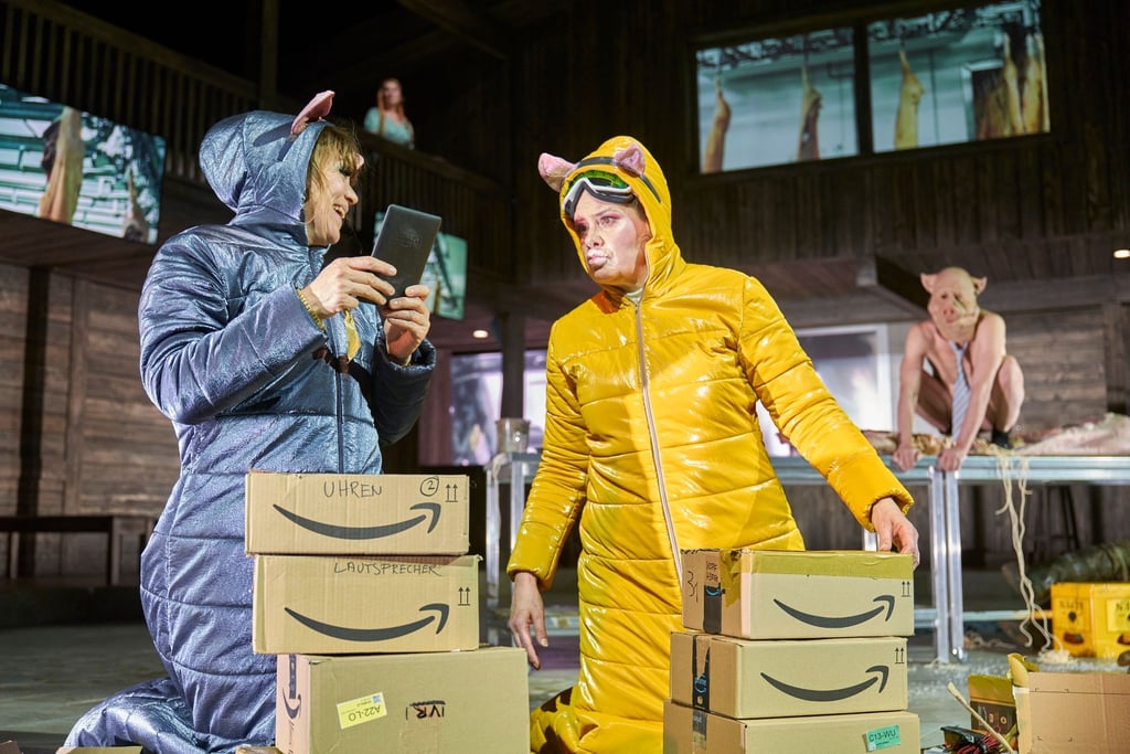 Schauspieler in der Aufführung „Lärm. Blindes sehen. Blinde sehen!“ von Elfriede Jelinek.