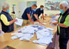 Im Wahllokal 8 bei der Wowi in Quedlinburg beginnt die Auszählung. 