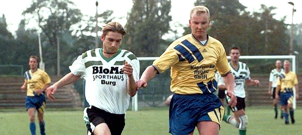 Kevin Lindner (l.) in der Saison 98/99. Damals kickte der Offensivmann für Fortuna Magdeburg.