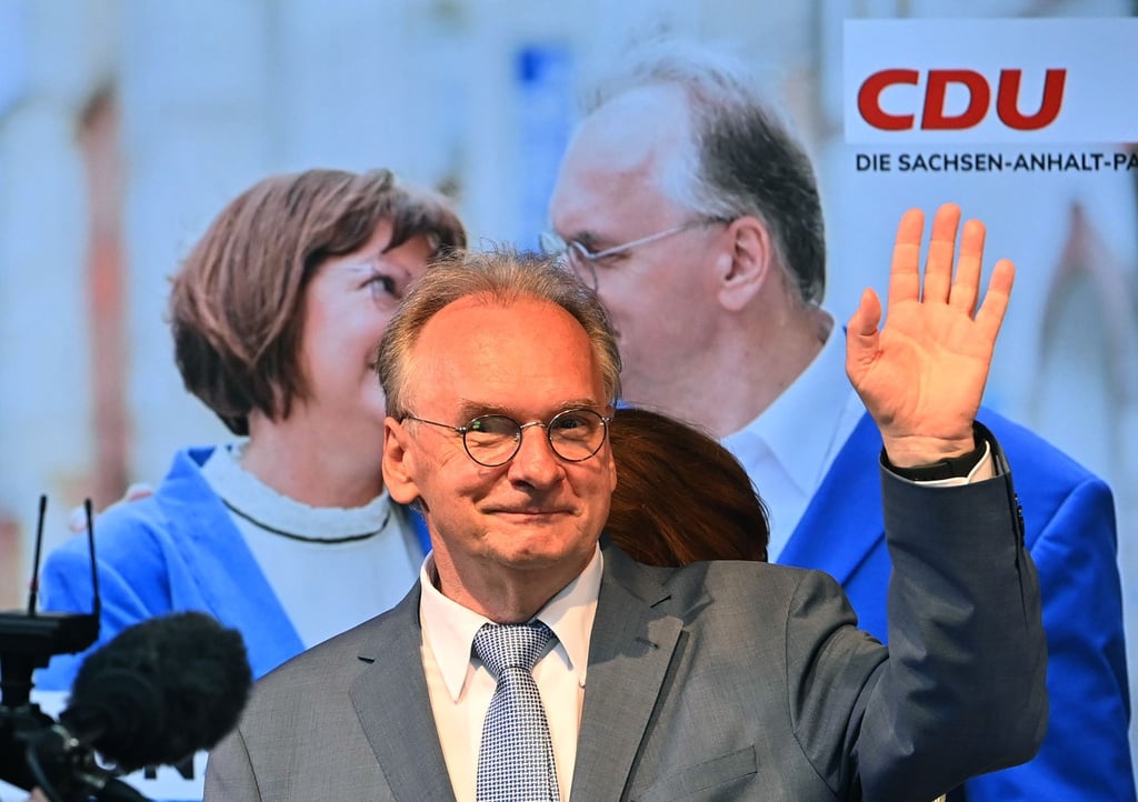 Reiner Haseloff, CDU, Ministerpräsident von Sachsen-Anhalt jubelt auf der CDU Wahlparty.