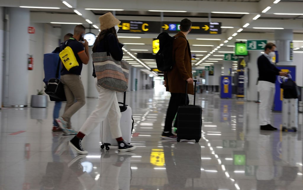 Vollständig Geimpfte dürfen ohne Corona-Beschränkungen nach Spanien einreisen.