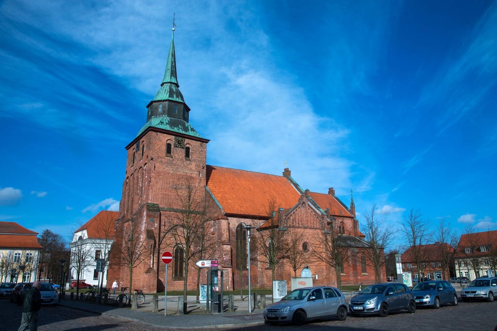 Die St.Marien Kirche ist in der Altstadt von Boizenburg zu sehen.