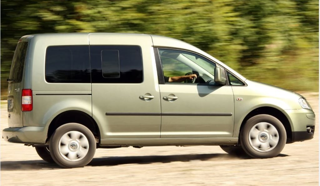 Eine 40-jährige Frau aus Benneckenstein geriet unter ihren VW Caddy und verletzte sich dabei schwer. Symbolfoto: