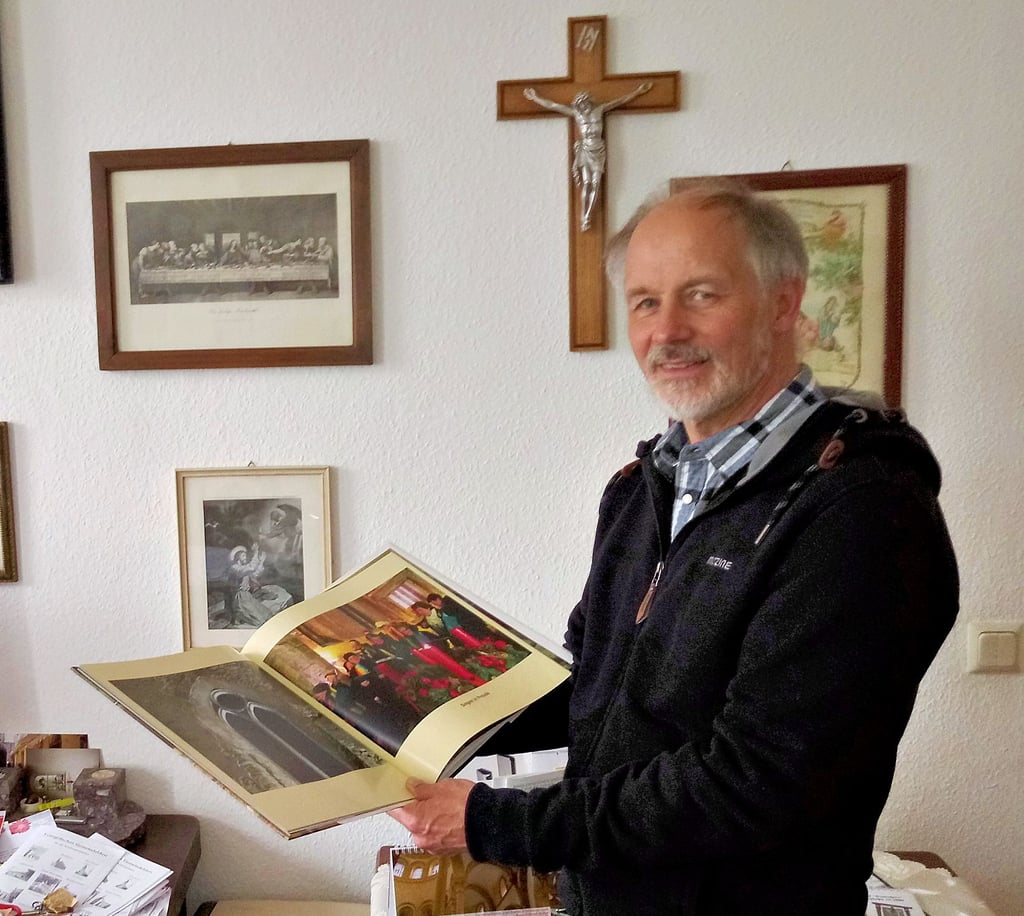 Pfarrer Thomas Seiler aus Seehausen in seiner Amtsstube. Er freut sich, dass es schon bald wieder Veranstaltungen in den Kirchengemeinden gibt.