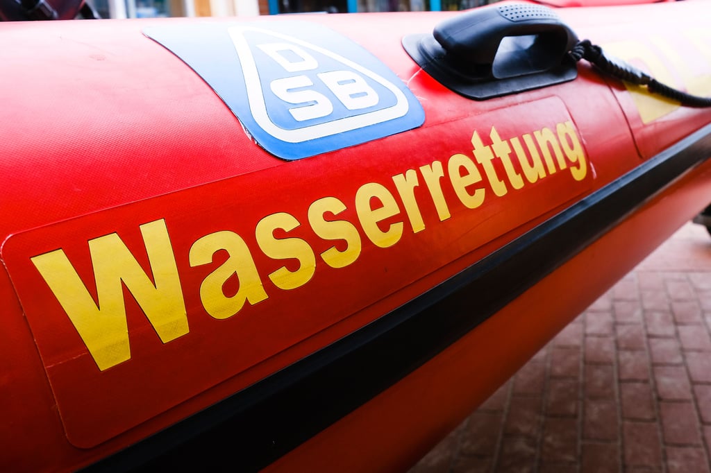 Auch die Wasserrettung profitierte schon von der Halle-Crowd.