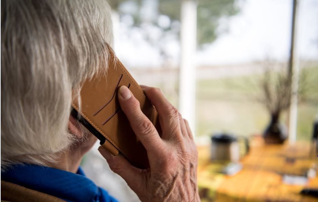 Wie die Beamten des Polizeireviers Harz mitteilen, häufen sich die Betrugsfälle am Telefon. Meistens wird älteren Menschen eine Notlage suggeriert. Symbolfoto: