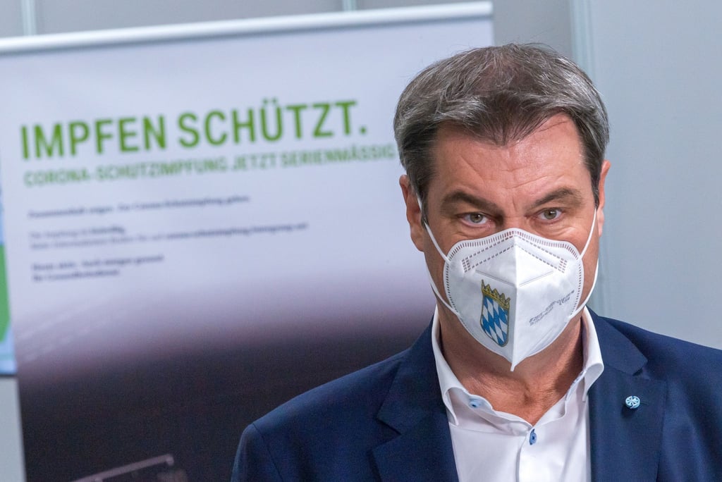 Markus Söder hat die Zulassung von 14.000 Zuschauern im Stadion in München gegen Kritik verteidigt.