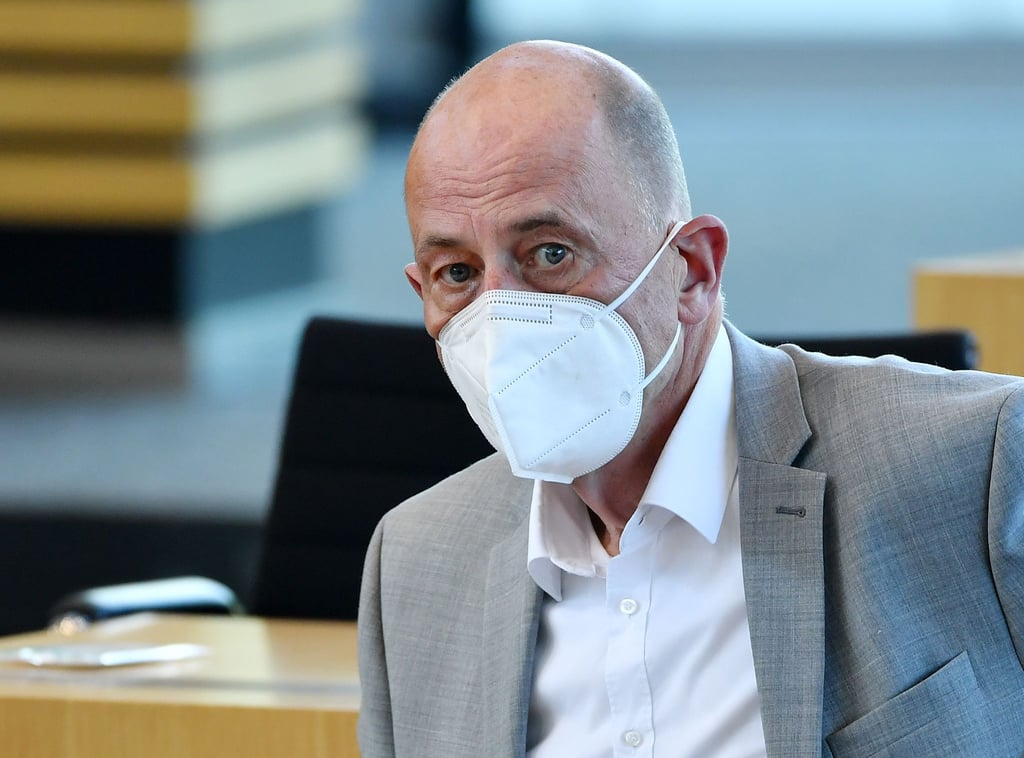 Thüringens Wirtschaftsminister Wolfgang Tiefensee in Erfurt.
