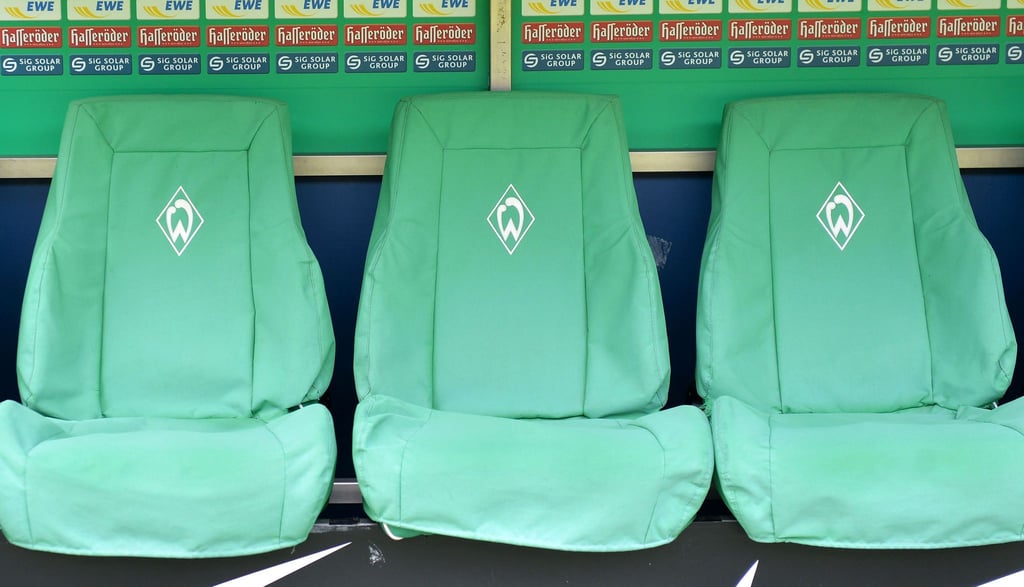 Die Bank von Werder Bremen im Weserstadion.