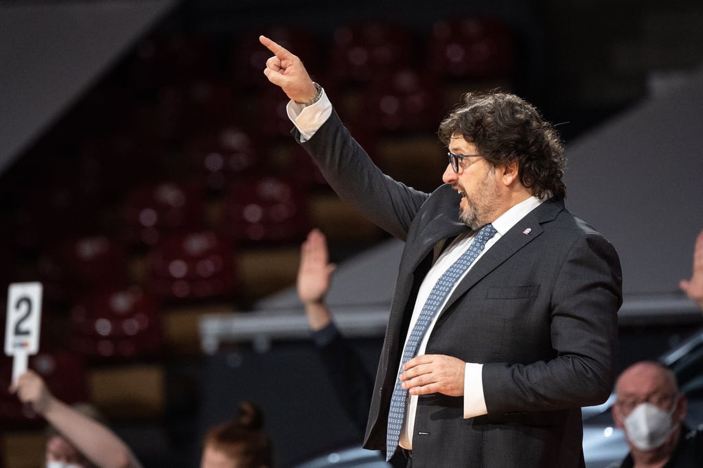 Sieht Alba Berlin in der Favoritenrolle gegen sein Team: Bayern-Coach Andrea Trinchieri.