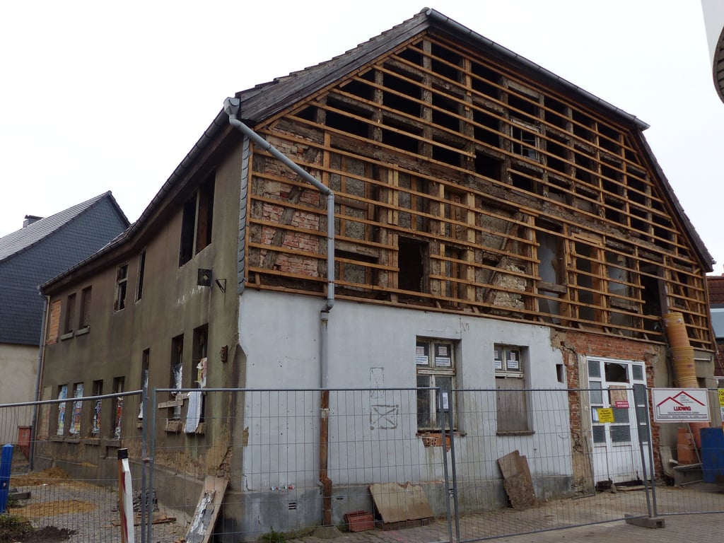 Die Sanierung des Hauses Magdeburger Straße 46 wäre für die Stadt Haldensleben ohne Fördermittel nicht zu stemmen gewesen. Für die Beantragung dieser Mittel sollen auch in Zukunft die jeweiligen Ämter der Verwaltung zuständig bleiben. Ein zentrales Fördermittelmanagement würde keinen Mehrwert bringen.
