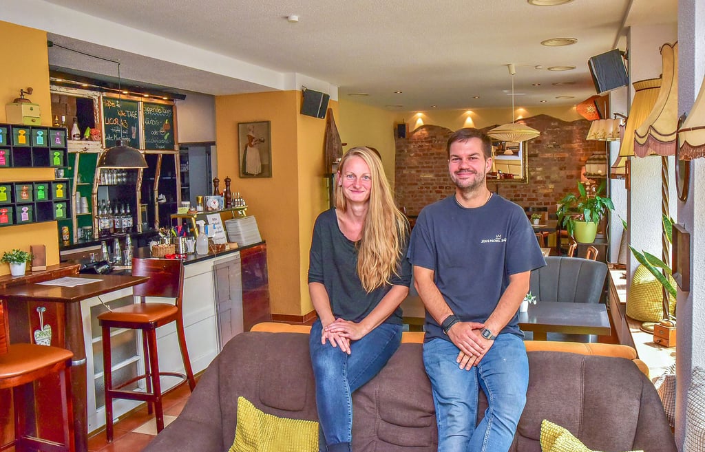 Café-Chefin Romy Willrich und Betreiber Marcus Knak freuen sich auf die Eröffnung des „Hilde“, das auch weiterhin so aussehen wird.