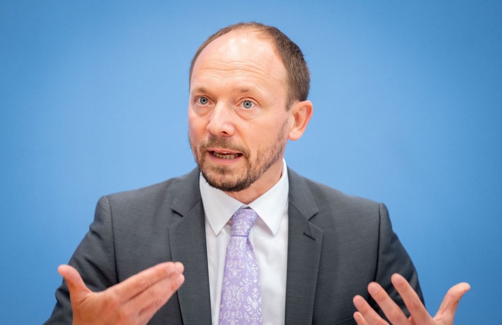 Marco Wanderwitz, Ostbeauftragter der Bundesregierung, spricht.