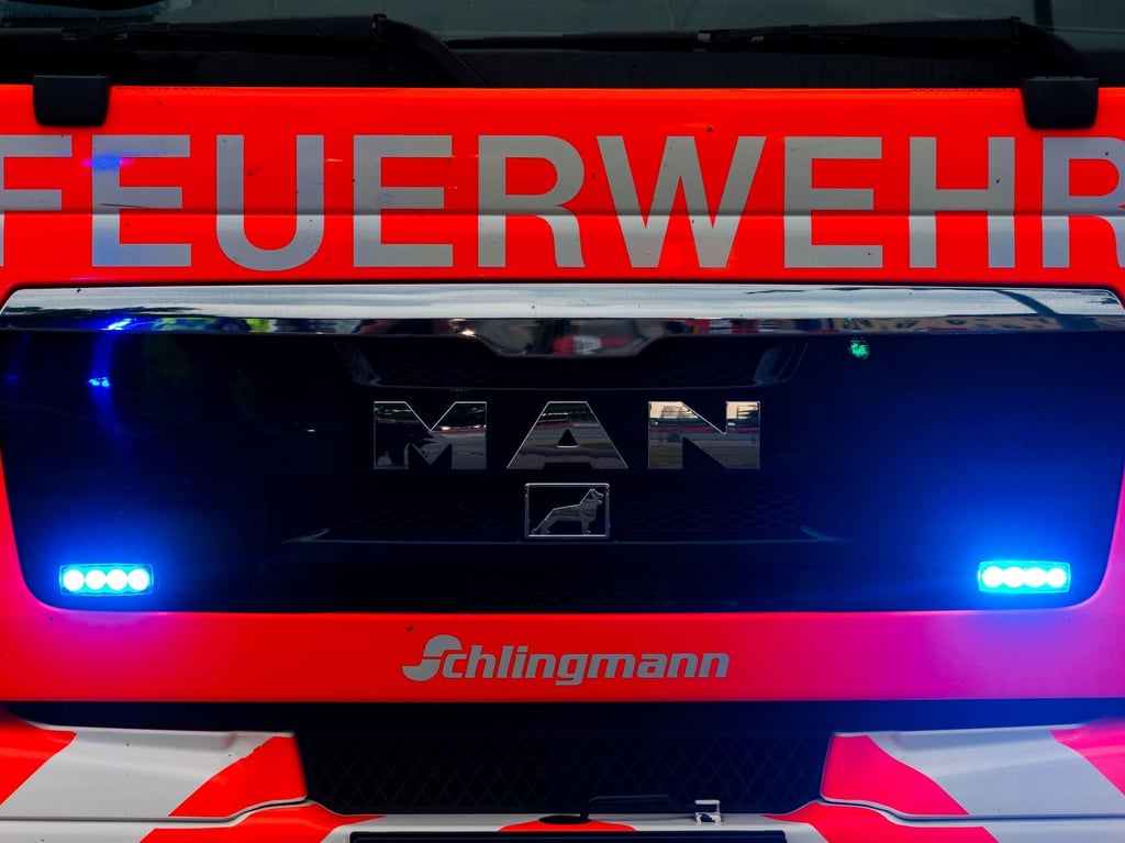 Aufgrund einer defekten Gasleitung musste die Feuerwehr in Jübar (Altmarkkreis) mehrere Bewohner evakuieren.