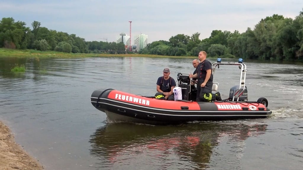 Die Polizei hat Ihre Ermittlungen aufgenommen und geht zur Stunde von einen tragischen Badeunfall aus.