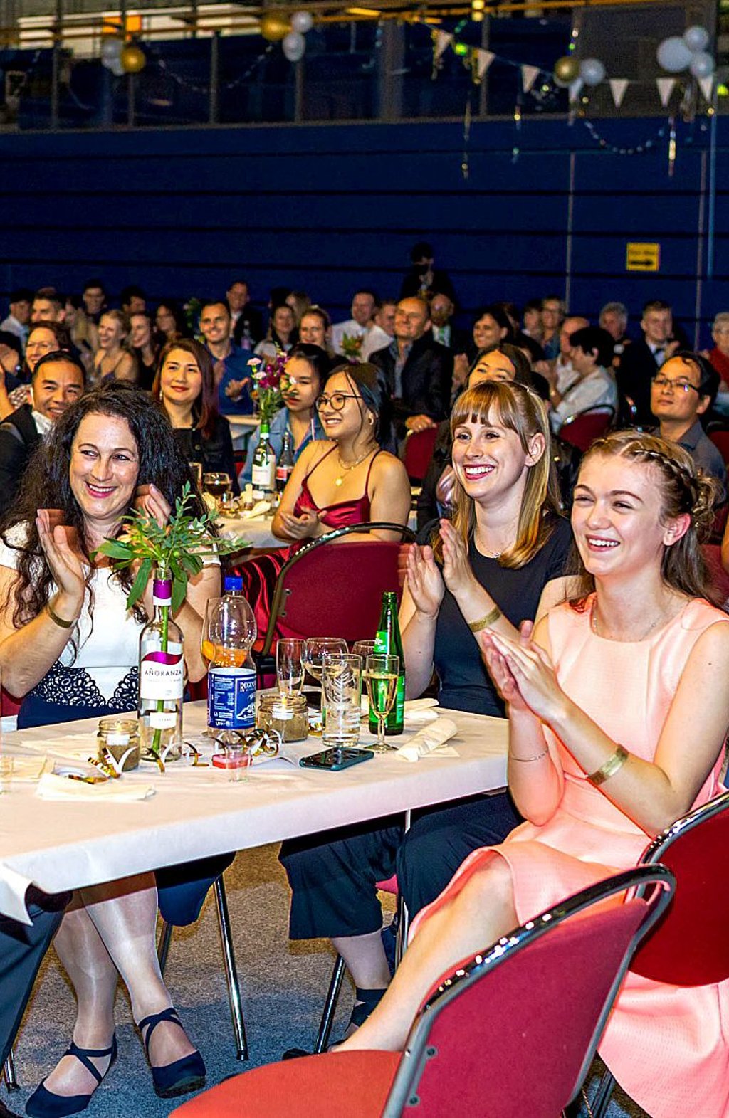 400 Gäste erlebten einen stimmungsvollen und geselligen Abend in der Stadthalle Weißenfels, wo der Abiball stattfand.