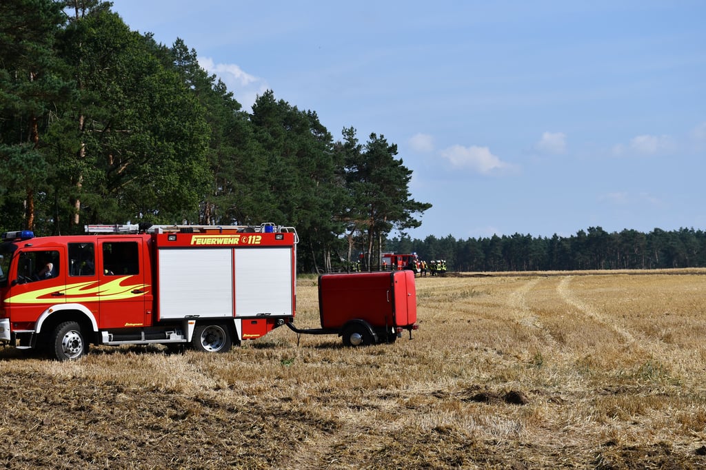 Zwischen Fleetmark und Sanne kam es zu einem Feldbrand.