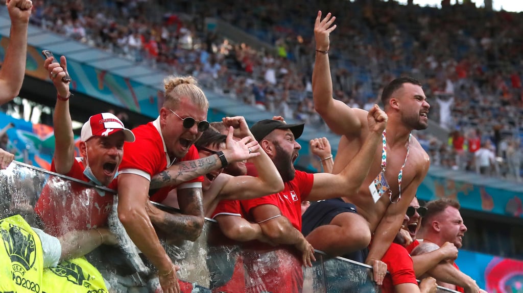 Bei einem der Spiele in St. Petersburg, hier das Viertelfinale  Schweiz - Spanien, muss sich der Mann aus dem Landkreis Stendal infiziert haben.