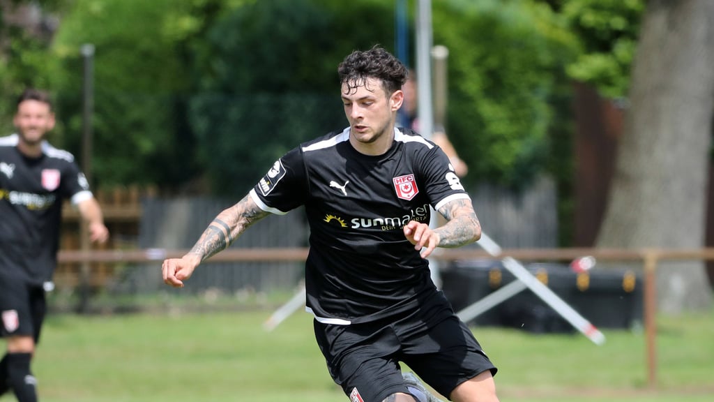 Vom Testspieler zum Profi: Aaron Herzog wird beim Halleschen FC bleiben.