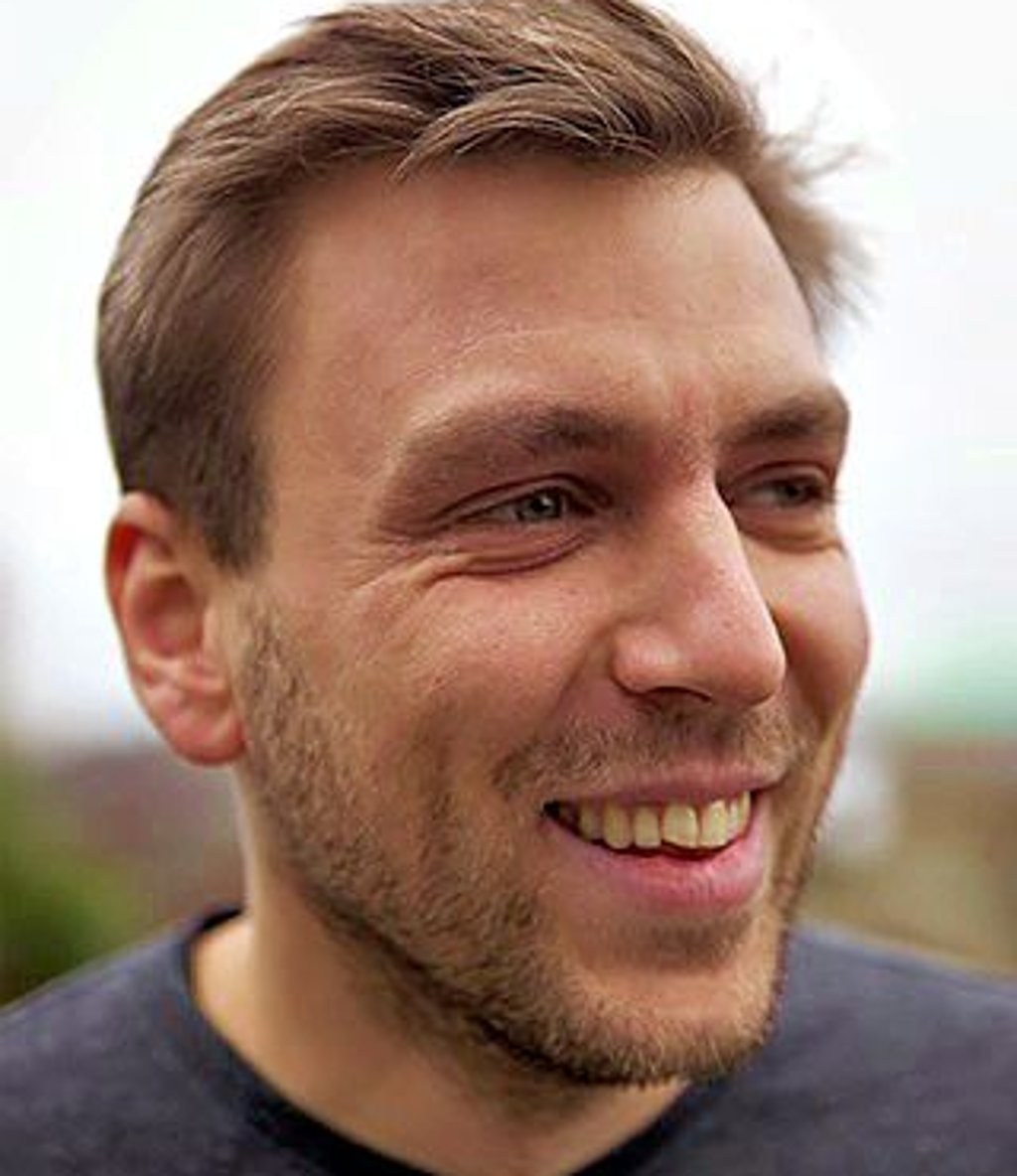 Milan Skrobanek lebt in Hamburg und ist Filmregisseur.