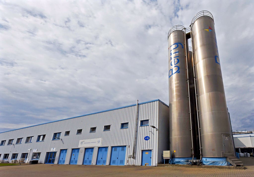 Blick auf die Silos bei Berry in Aschersleben. Hier lagert das Granulat für die Herstellung der Folien.