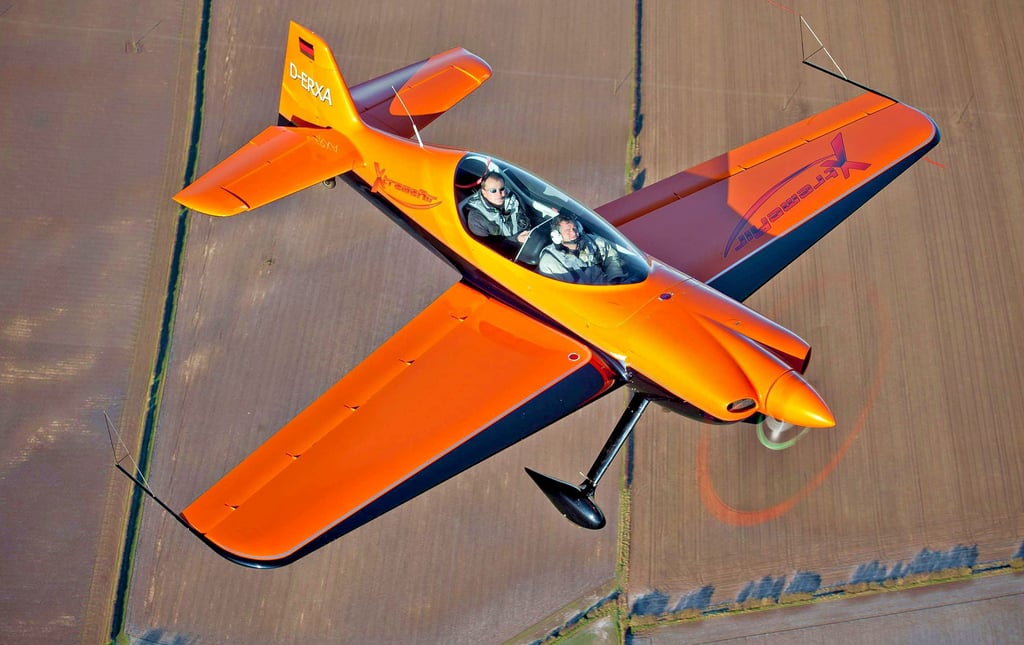 Die Firma XtremeAir stellte in einer eigenen Betriebsstätte im Flughafen-Gewerbepark in Cochstedt aus karbongefertige Kunst- und Sportflugzeuge her, die weltweit auf Interesse stießen.