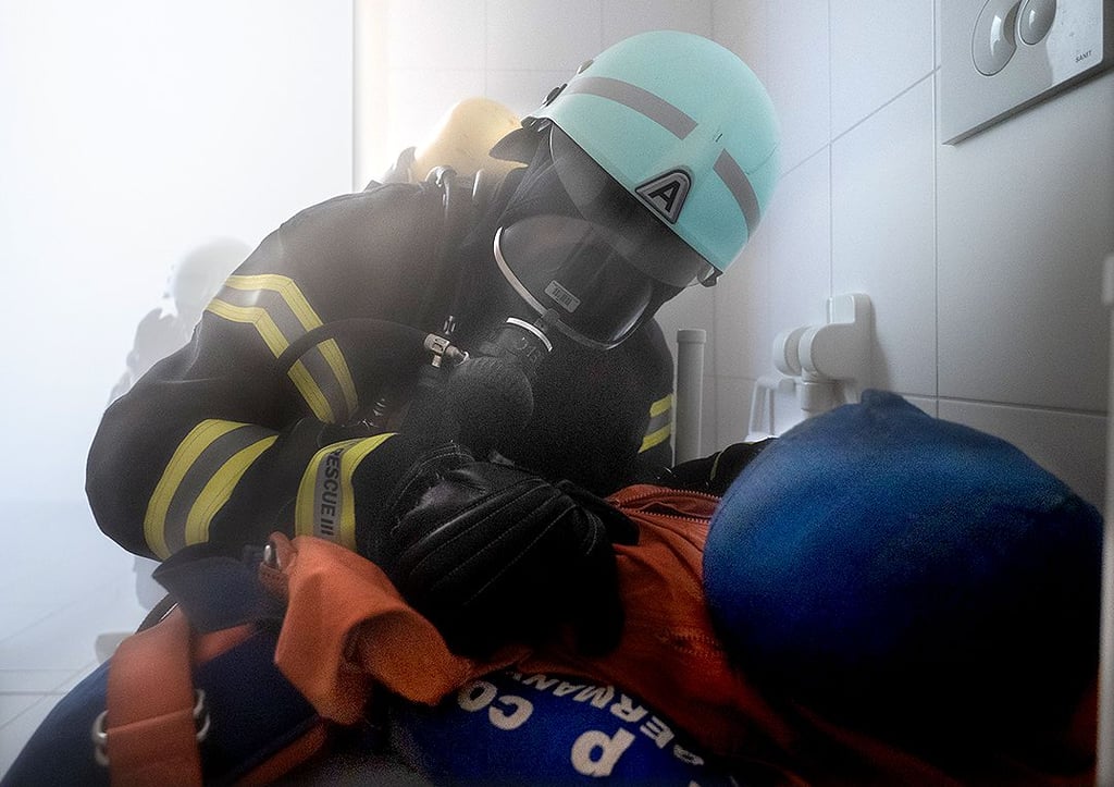 Eine Person ist auf der Toilette eingeschlossen gewesen, wurde aber umgehend aus der Gefahrenzone gerettet.