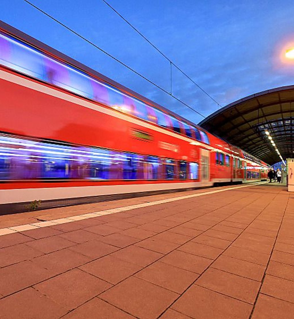 Das Vertrauen der Kunden kehrt langsam wieder zurück: Unternehmen und Aufgabenträger im ÖPNV arbeiten mit der Kampagne #BesserWeiter daran.