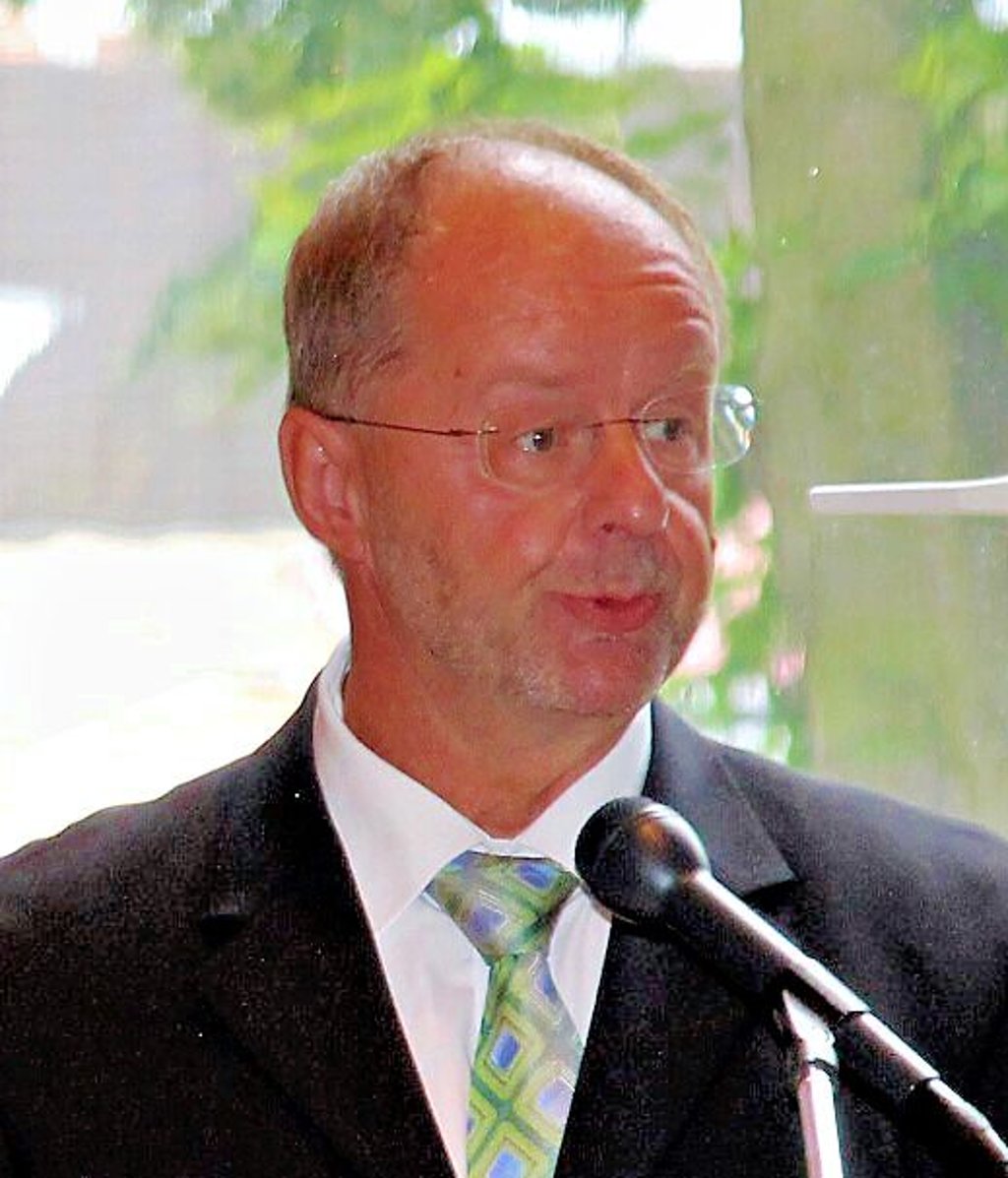 Der Seehäuser Schulleiter Axel Giebe während der jüngsten Zeugnisausgabe.