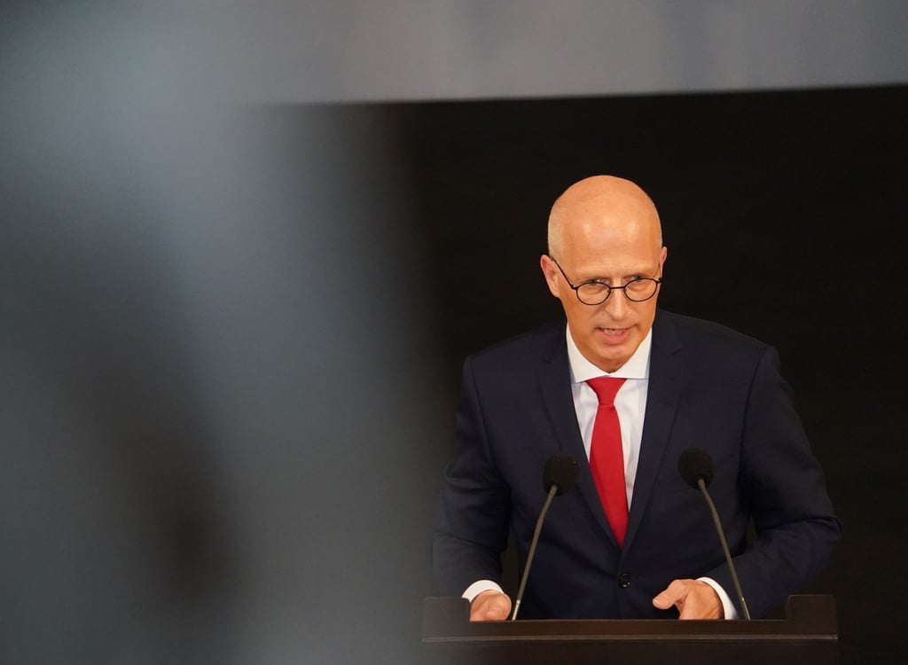Peter Tschentscher (SPD) spricht.