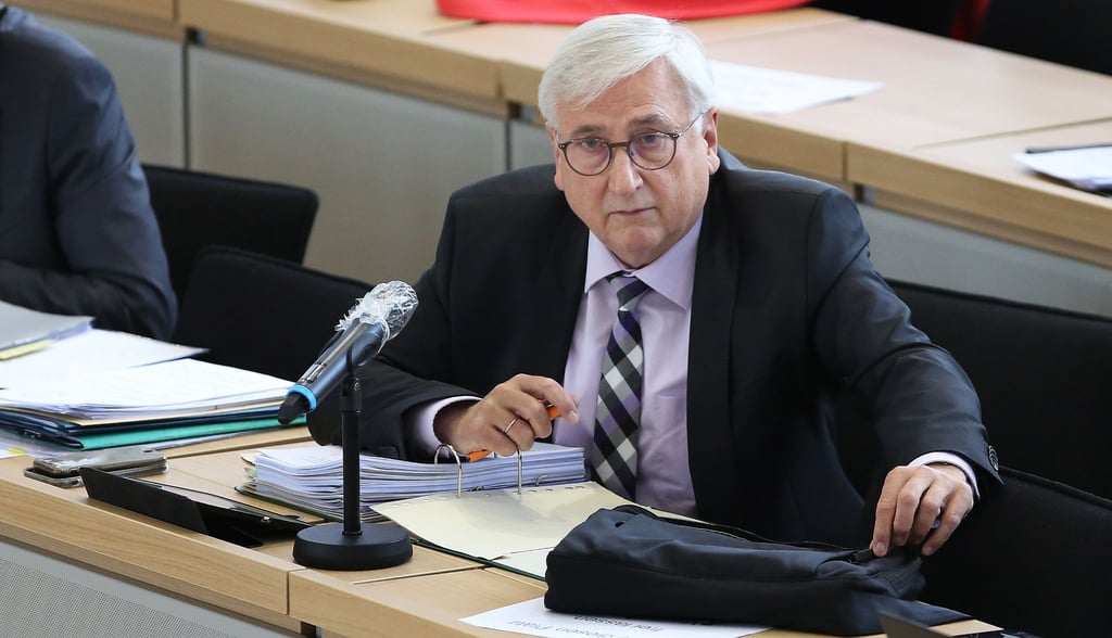 Sachsen-Anhalts Innenminister Michael Richter sitzt während einer Sitzung im Landtag.