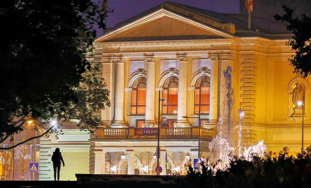 Kehrt bei den halleschen Bühnen ab Montag Ruhe ein? Dann soll das Urteil im Theaterstreit fallen - im nunmehr dritten Anlauf.