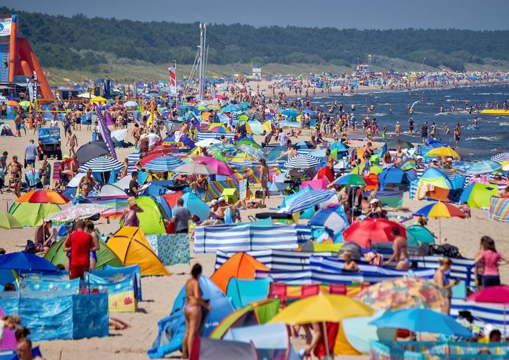 Im Gegensatz zum letzten Sommer ist das Reisen ins europäische Ausland wieder möglich. Durch die Coronasituation und der Ausbreitung von Virusvarianten gelten aber viele Einreiseregeln, die sich schnell ändern können.