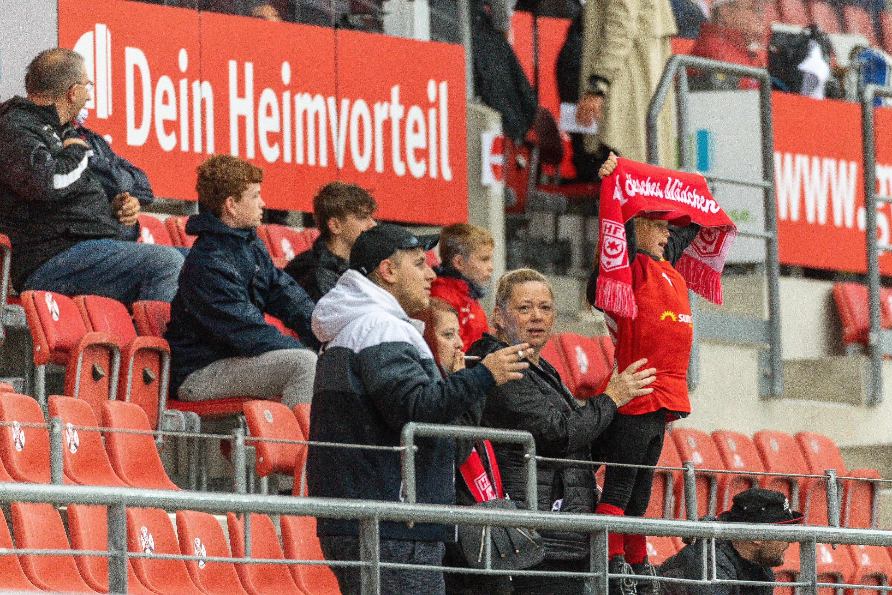Der Hallesche FC hofft gegen Holstein Kiel am Samstag auf 3000 Zuschauer im Leuna-Chemie-Stadion.