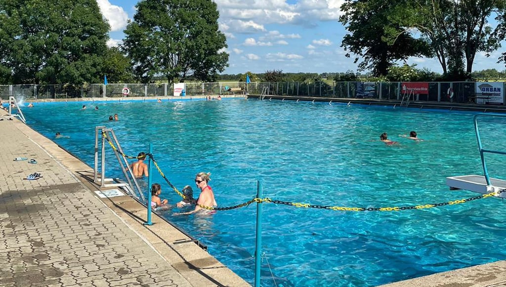 Dem prima Start folgten durchwachsene Wochen. Jetzt stehen im Wackersleber Freibad drei besondere Abende an.