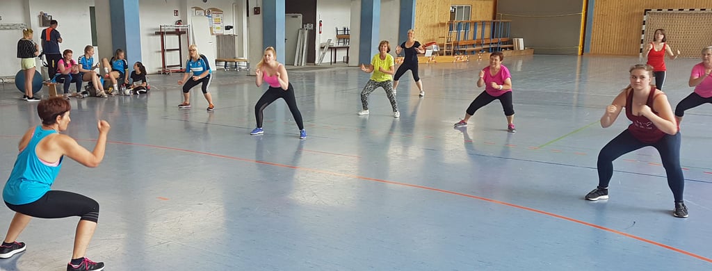 Auch die Zumbagruppe wird sich, wie hier beim Dreh für den MDR vor wenigen Wochen, während der 888-Jahr-Feier präsentieren.