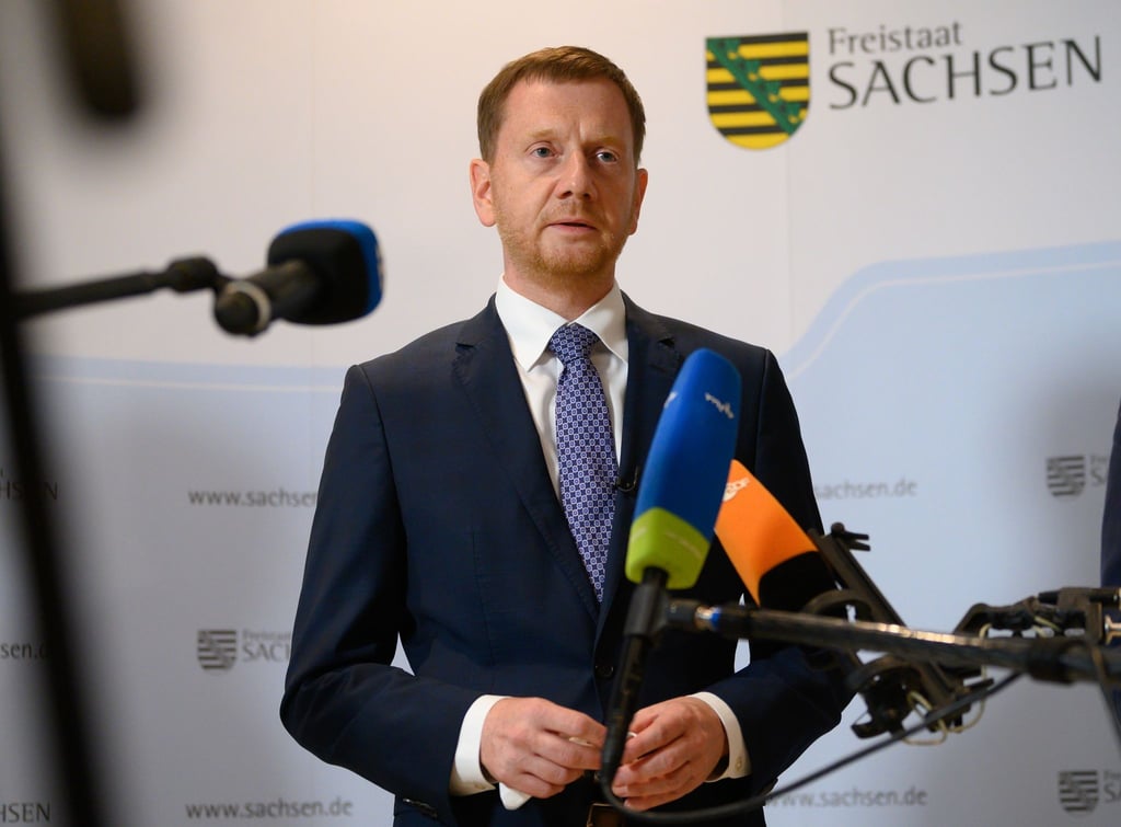 Michael Kretschmer (CDU) äußert sich zur Hochwassersituation in Deutschland und der Unterstützung aus Sachsen.
