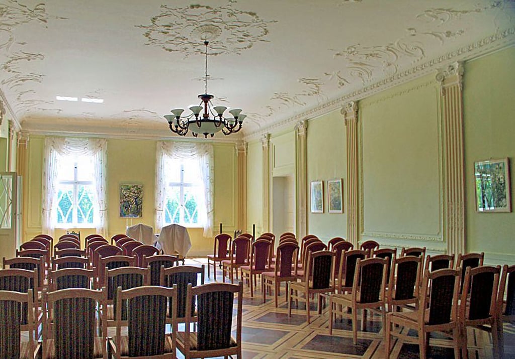Der Festsaal im Neuen Schloss in Tangerhütte.