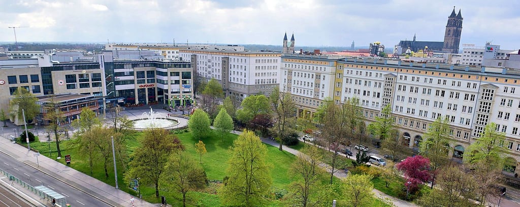 Blick auf den Ulrichplatz. Dort wurdenSuchgrabungen vorgeschlagen. Gegner befürchten einen Wiederaufbau der Ulrichskirche durch die Hintertür.