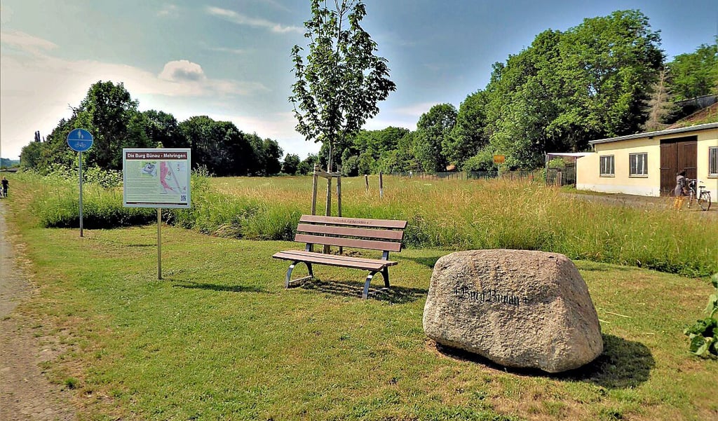 Info und Rastplatz am Ortseingang Mehringen.