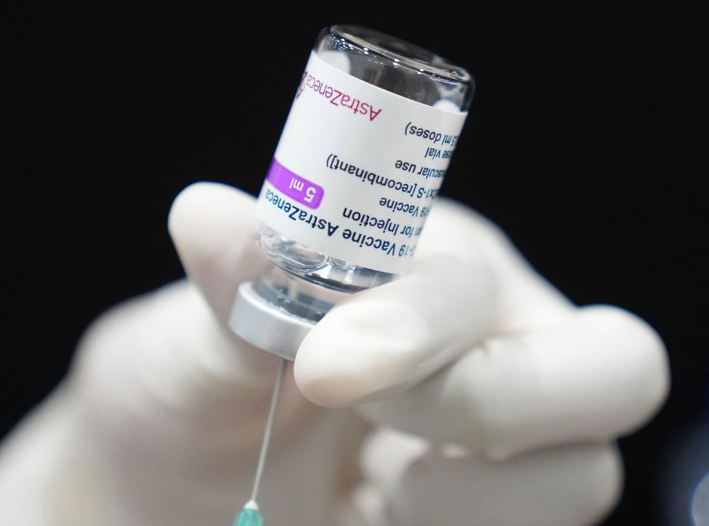 Im Magdeburger Impfzentrum wird es vorerst keine Zweitimpfungen mehr mit Astrazeneca geben.